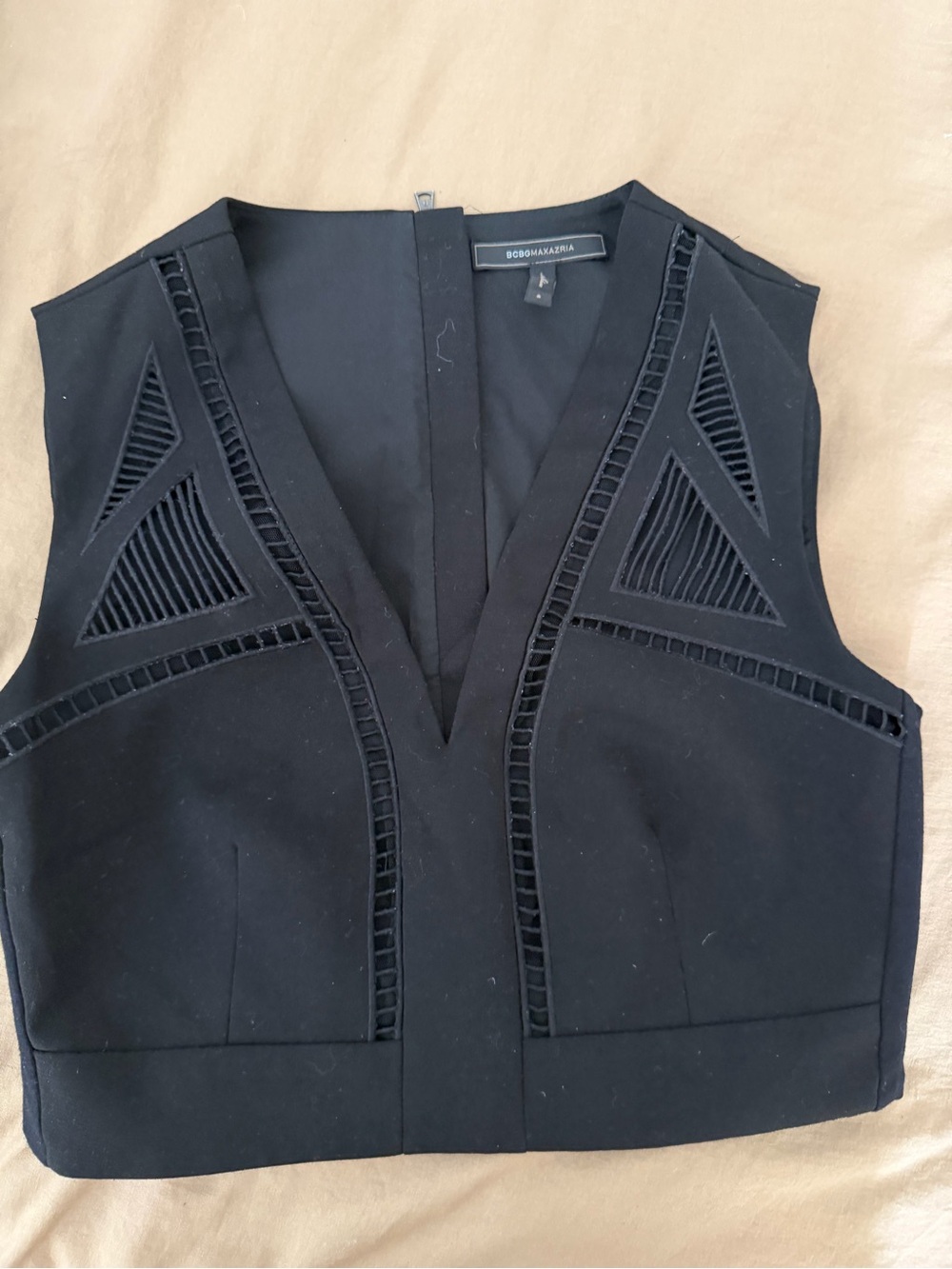 BCBGMaxAzria Black V-Neck Sleeveless Cutout Vest